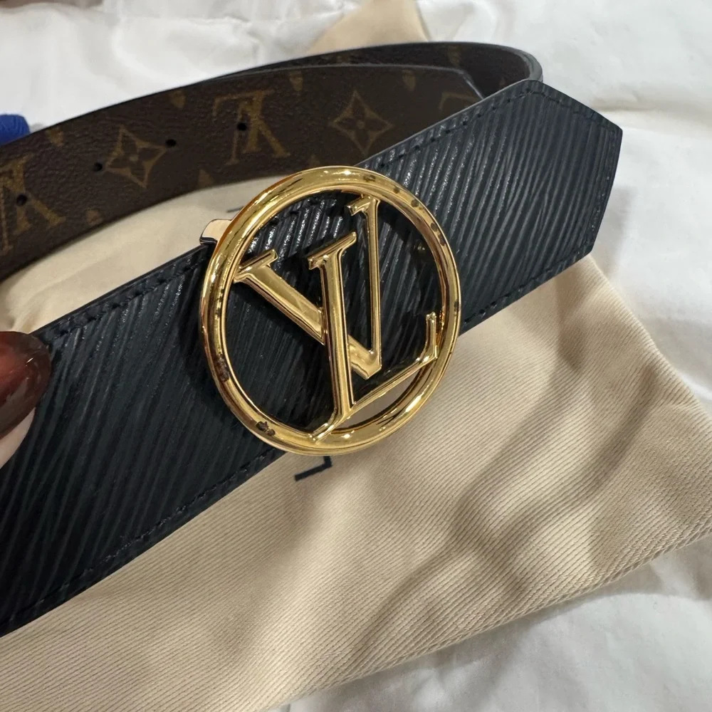 Reversible Louis Vuitton Monogram Belt with Gold Buckle - Picture 7 of 9